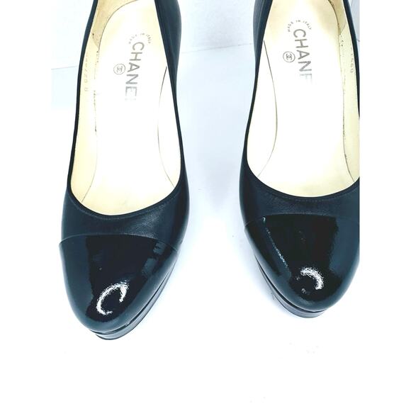 Chanel classic Black Patent Leather Toe Pumps with Metallic Silver Heel EU 40.5 - Picture 6 of 9